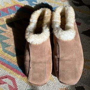 Sheepskin Lined Shoes